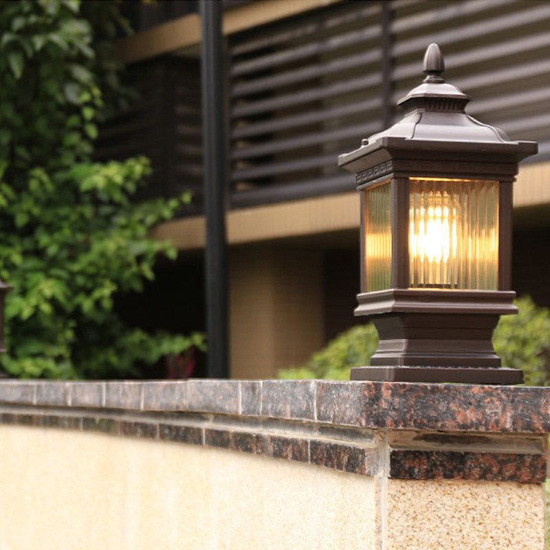 Solar column head lamps, new Chinese-style outdoor power connection gate, home garden, villa, fence, landscape waterproof installation supply Application Scenario