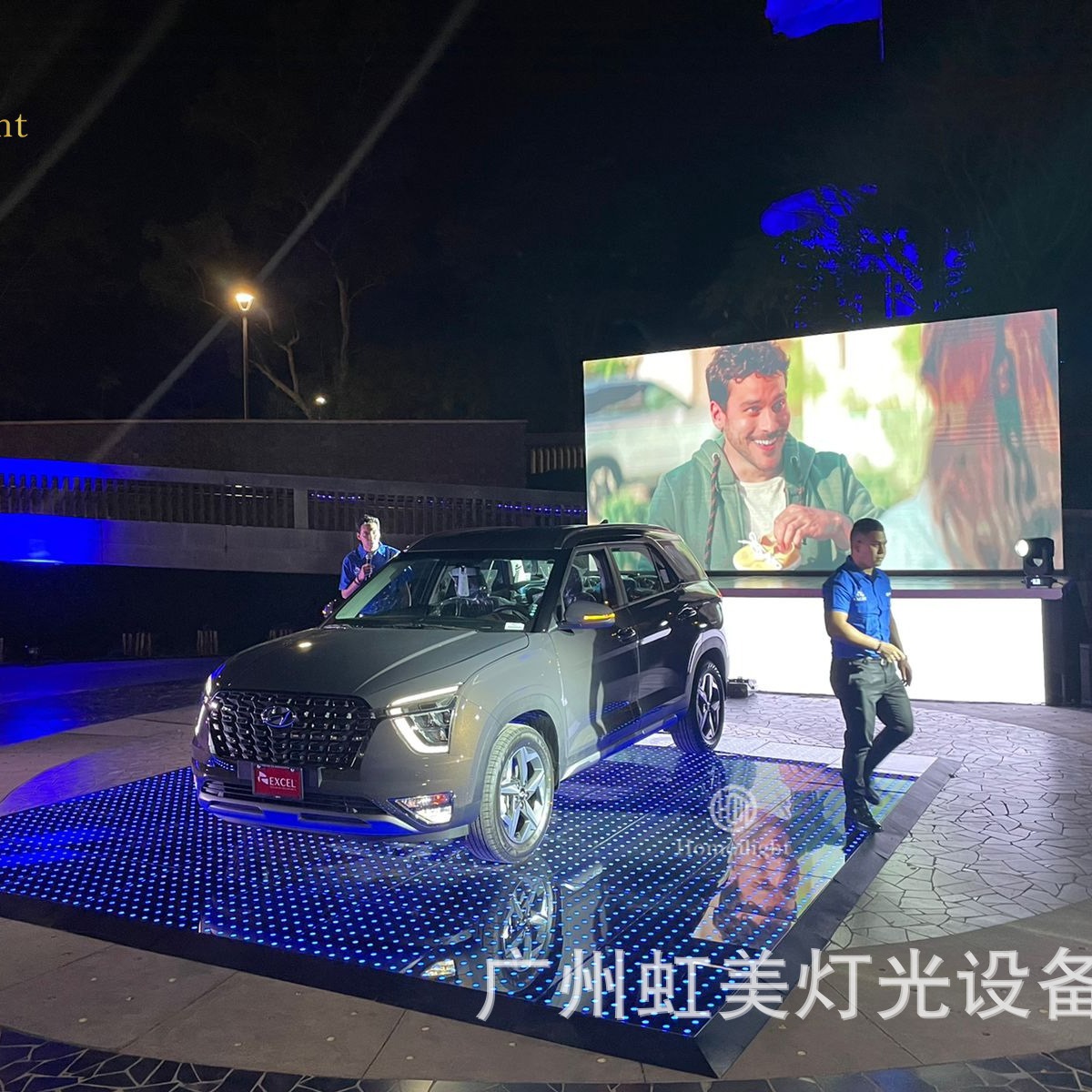 Hongmei Factory directly sells a large quantity of LED floor tiles, 64-pixel video, bar and dance lights full figure