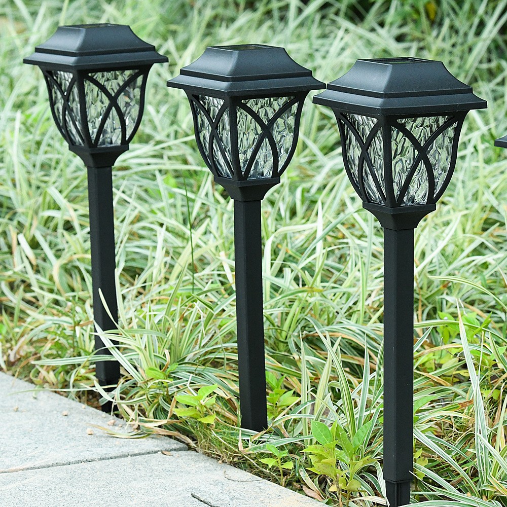 Solar-powered outdoor lawn lights, rain-proof night lights for courtyard, villa and garden decoration, and ground socket lights for lawn arrangement in the yard Specification drawing