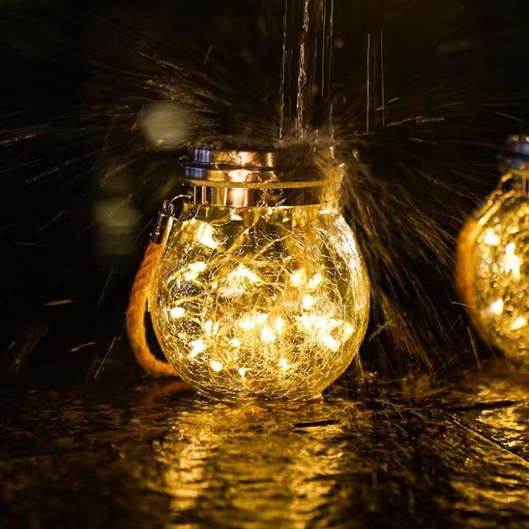 Solar crackle lights, outdoor garden lights, glass hanging lights, wishing lights, creative Christmas festival decorations, ball lights, cross-border Application Scenario