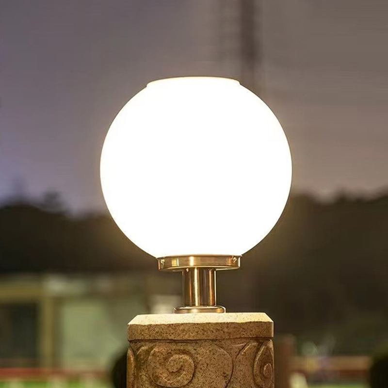 Outdoor solar-powered courtyard lamp post headlamps, villa and rural gate round ball wall lamps, gate post lamps Specification drawing