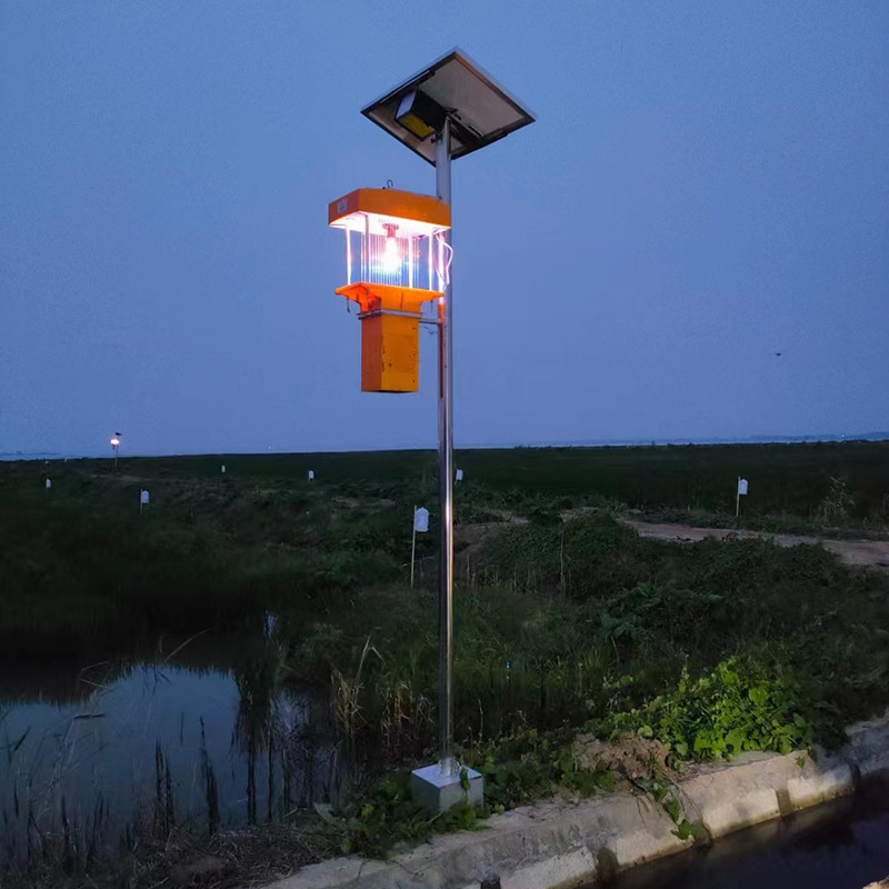 Outdoor mosquito-killing agricultural solar-powered insecticidal lamp, intelligent light-controlled mosquito-catching and suction-type insecticidal lamp head for livestock farms and orchards Application Scenario