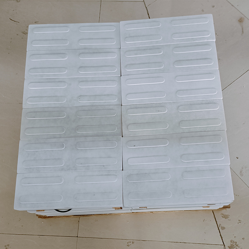 Pedestrian crossing ground guidance lights, smart city pressure-resistant embedded luminous floor tile lights, smart zebra crossings Specification drawing