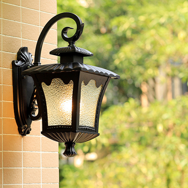 European-style waterproof outdoor and indoor wall lamps, villa creative retro bedroom lamps, balcony corridor LED lights full figure