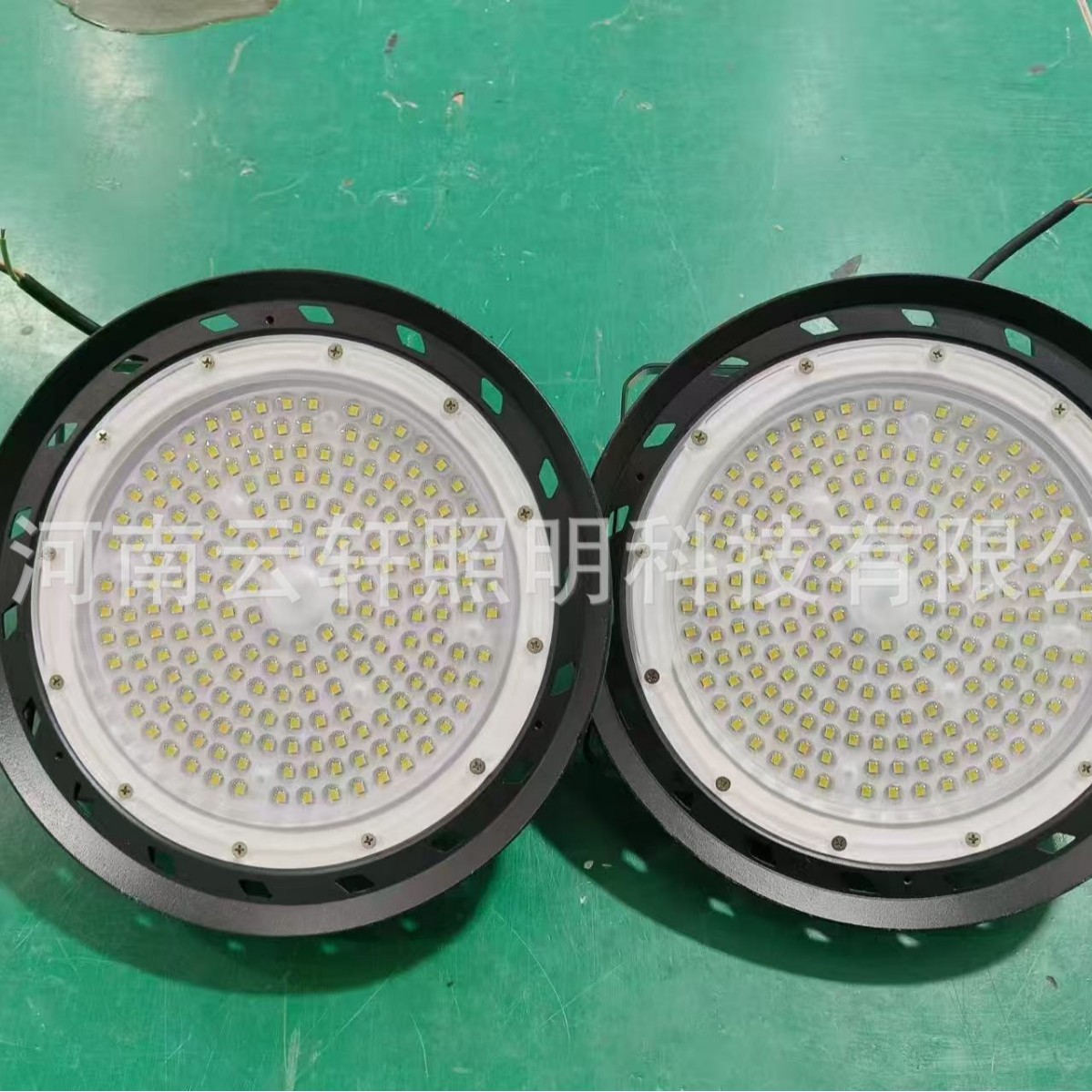 LED industrial and mining lamps, ufo industrial and mining lamps, dust-proof and waterproof flying saucer lamps, warehouse, workshop and factory lighting Specification drawing