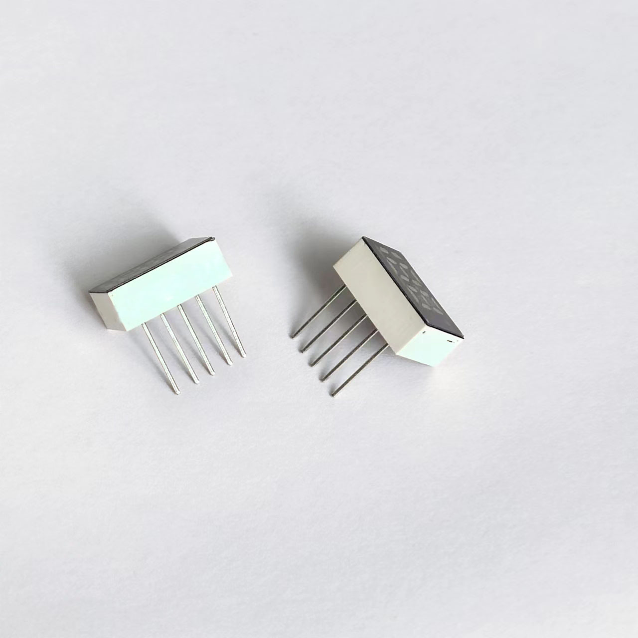188 digital tube, 188 lightning percentage display digital screen, high-brightness white and green dual-color single-row 5-pin digital tube Application Scenario