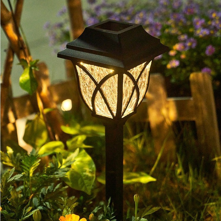 2025 New solar-powered outdoor courtyard ground plug lawn lamp, home garden atmosphere decoration lawn lamp details Picture