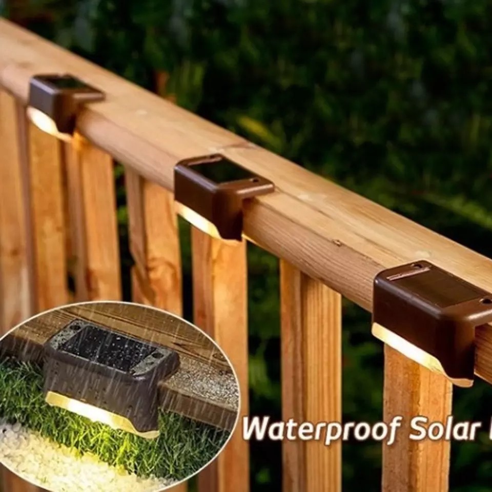 New solar-powered fence lights, railing lights, staircase lights, outdoor LED step lights, and courtyard decorative wall lights full figure