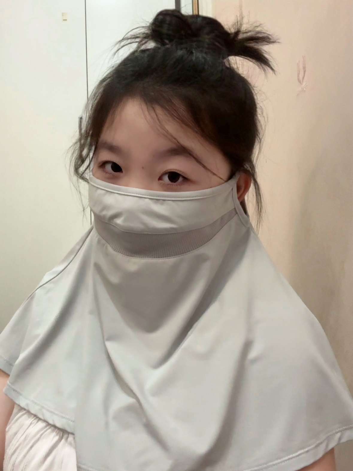 A new, eye-catching all-in-one face mask for women's UV protection and sun protection, neck protection and breathability Item Picture