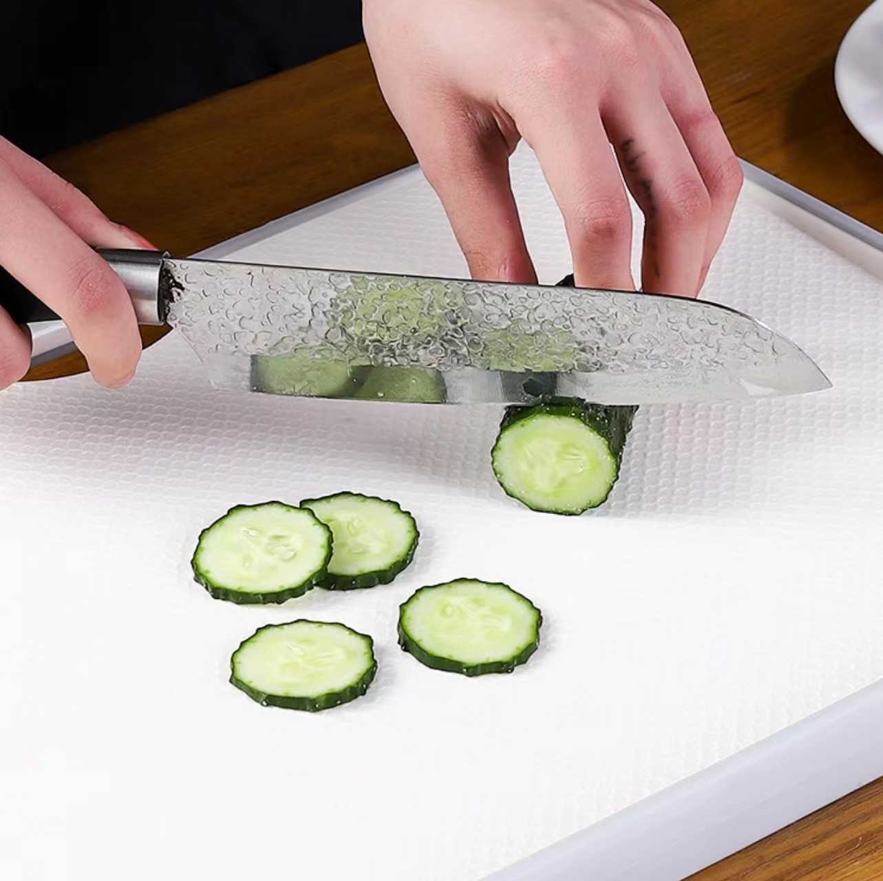 Upgraded double-sided slope Japanese Karari cutting board with anti-mold, moisture-proof and anti-slip silicone edge Specification image