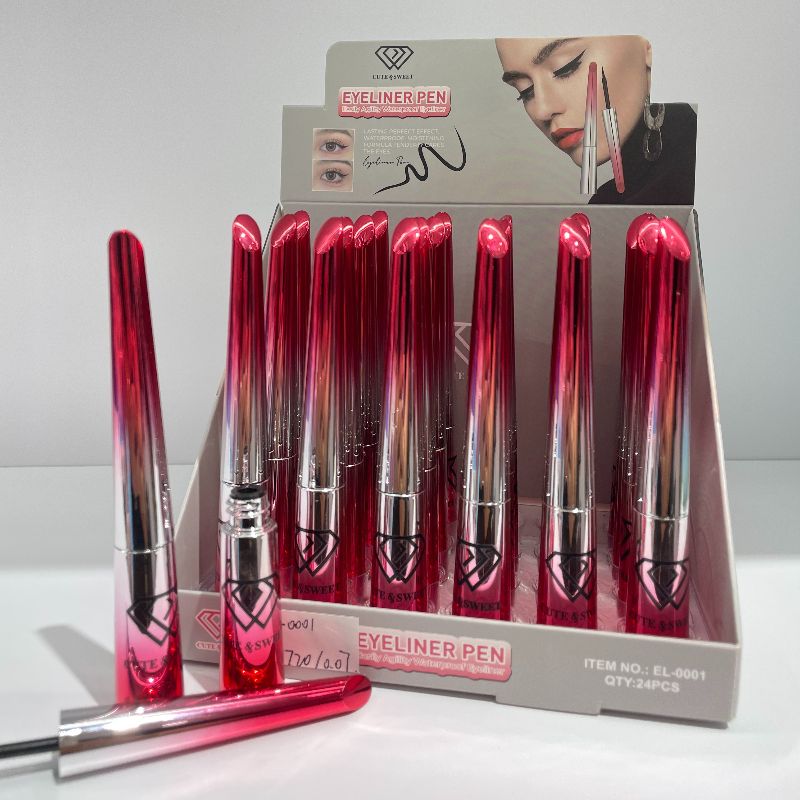眼线 liquid eyeliner黑色 black  顺滑流畅 smooth and fluid 不晕染  