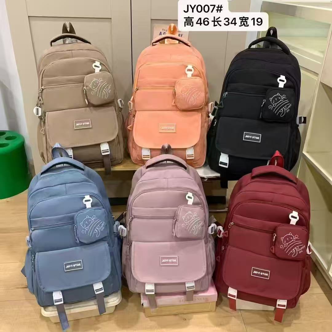 New style 2-piece set large capacity backpack Application Scenario