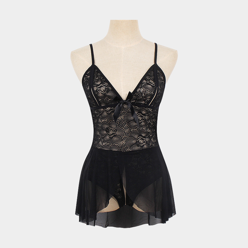 The new summer lace halter nightgown with a deep V-shaped mesh fabric semi-transparent halter lace backless pajama Item Picture