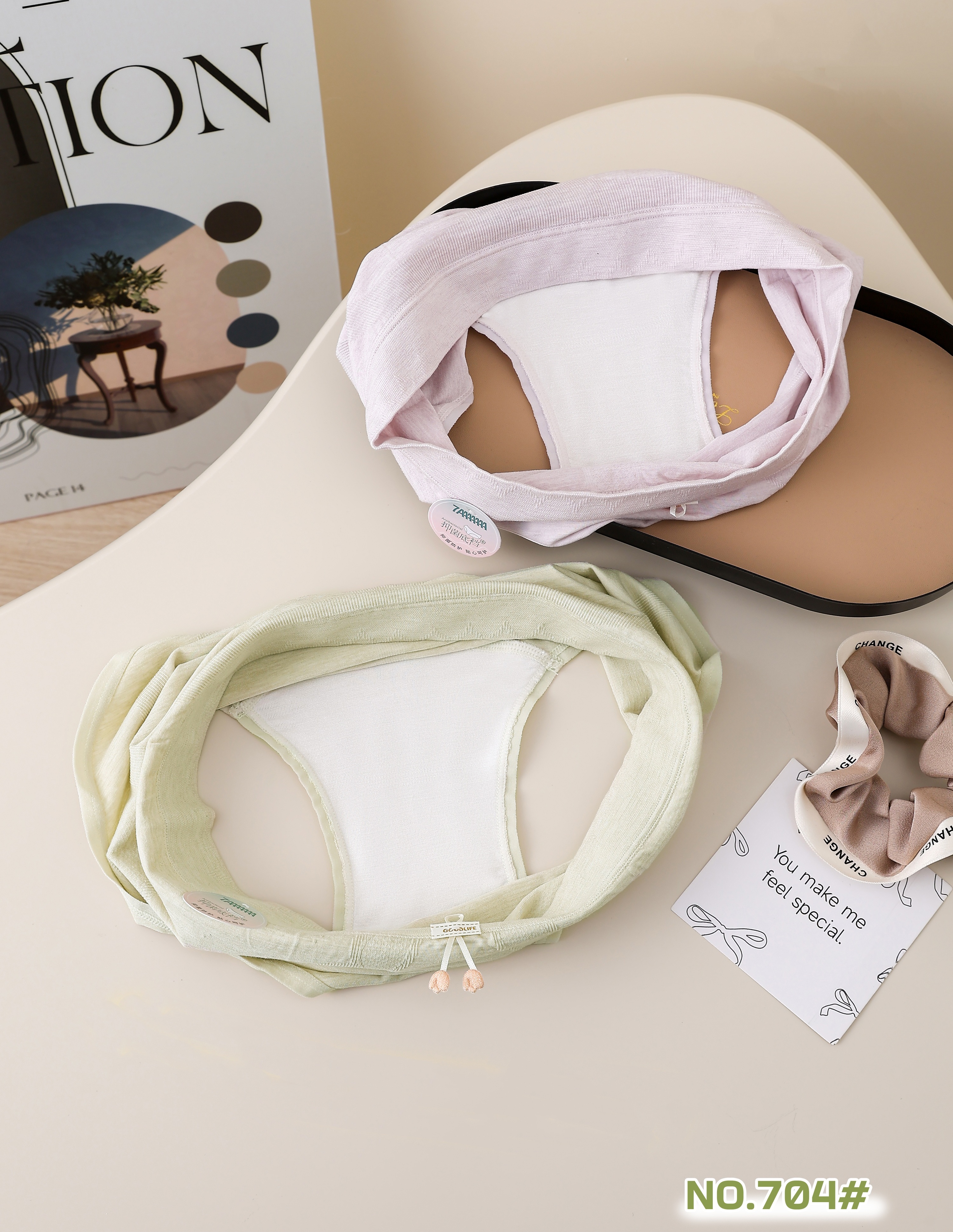 Mid-high waist seamless elastic breathable cotton crotch underwear, seamless body-shaping, fashionable, comfortable, fresh and simple naked ammonia cotton underwear Application Scenario