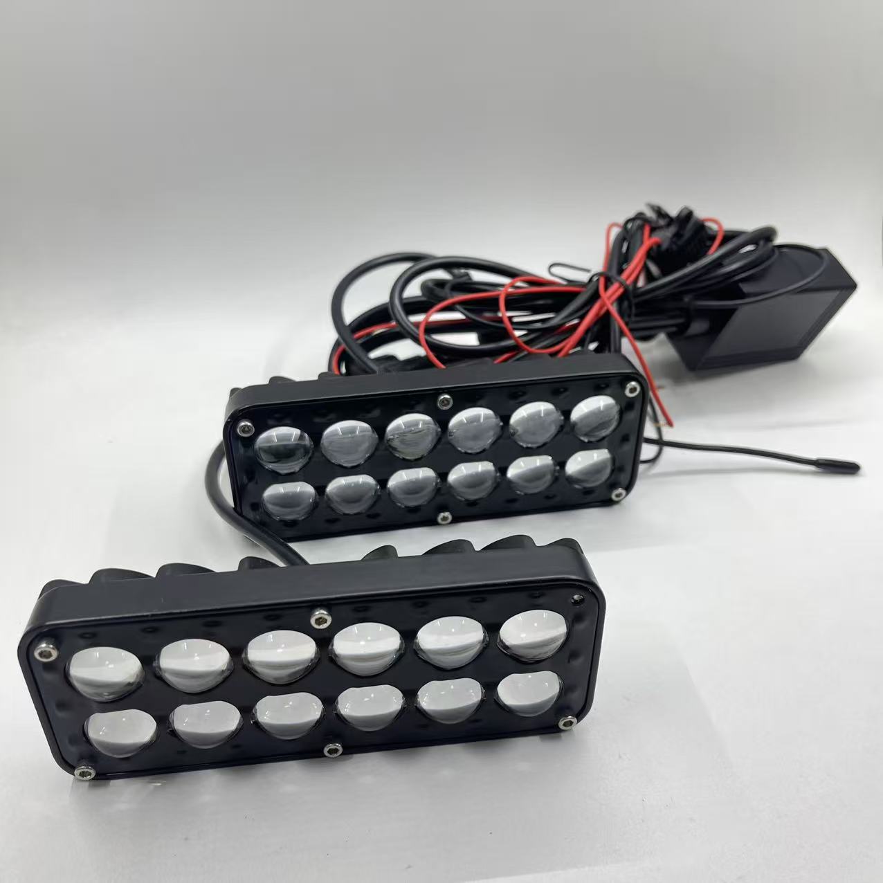 Motorcycle and electric vehicle LED square 6 8 10 beads high-brightness white and yellow dual-color high and low beam installation spotlights and headlamps Specification image