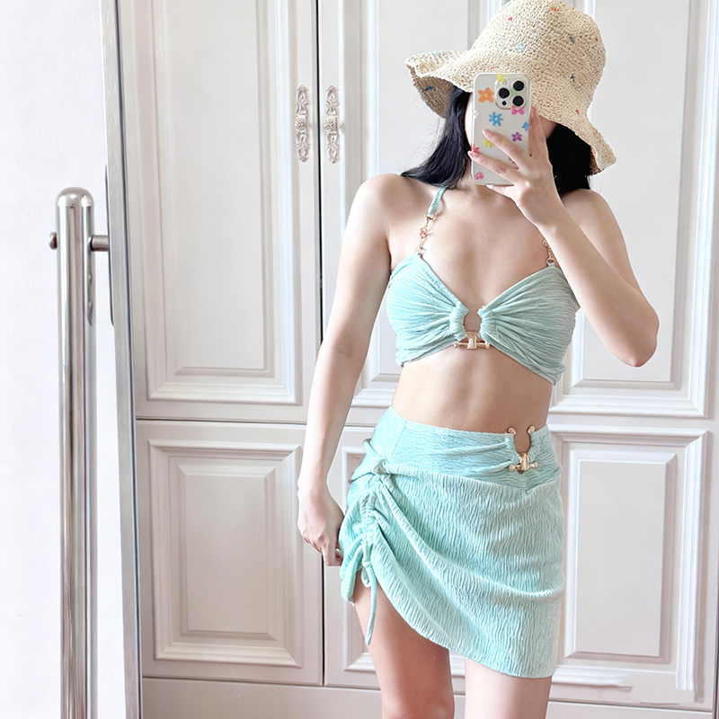 A New High-End And Sensual Bikini Three-Piece Set, A Slimming Backless Swimsuit For Women, Summer Seaside Vacation, Hot Spring Item Picture