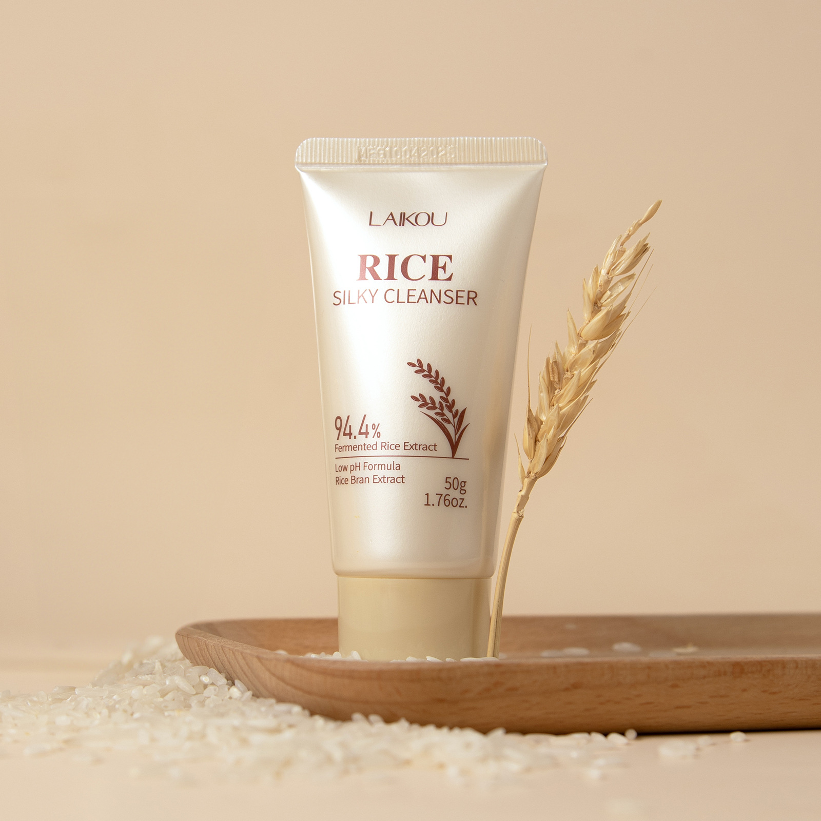 Cross-border LAIKOU export facial cleanser face Cream series skin care products are available for wholesale in English Application Scenario