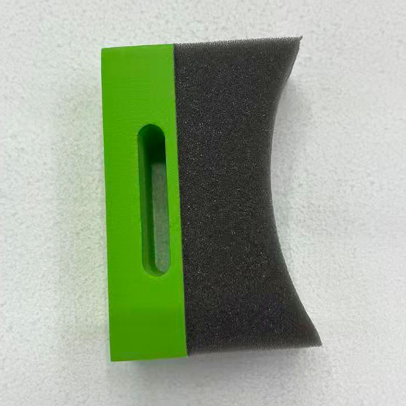 The 2025 new best-selling car multi-functional beauty and cleaning sponge, arc-shaped tire polishing and waxing sponge block, corner and crevice sponge, water-absorbing multi-functional cleaning Application Scenario