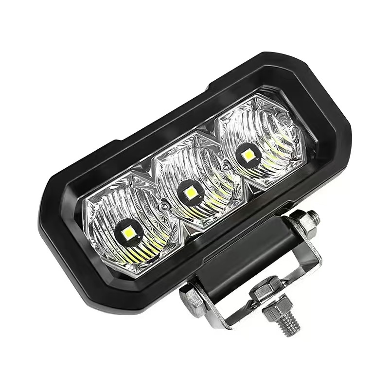 5-inch led car headlights, high-brightness off-road vehicle spotlights, 3-bead aluminum alloy long strip lights, 60W motorcycle spotlights Application Scenario