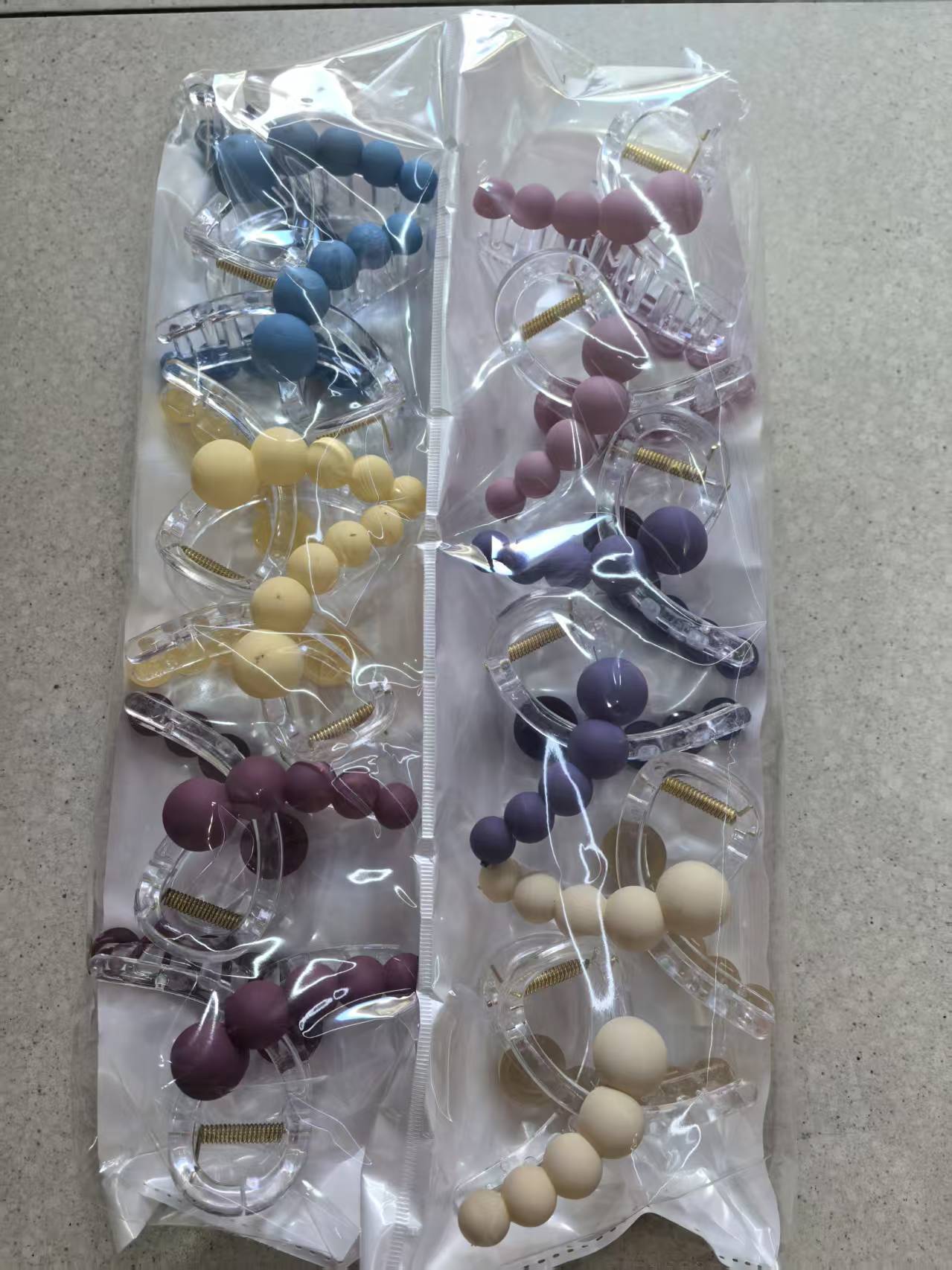 8 cm high, eight-grab clamp with pearls Item Picture