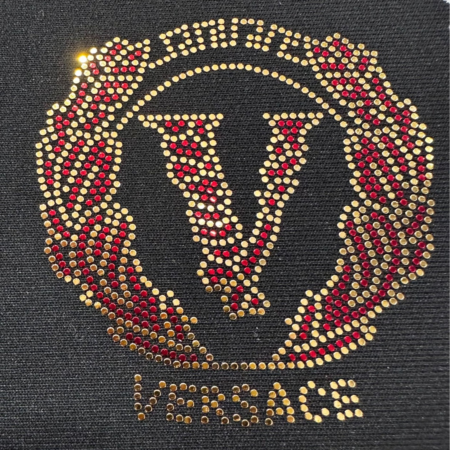 鸿星服饰商行亮片烫钻专注厂家各种字母图案烫钻 潮牌服装辅料烫钻