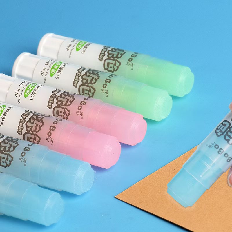 The E-529 PVP solid adhesive, 36g, is a student-specific eco-friendly solid adhesive that bonds quickly, is odorless and free of formaldehyde Application Scenario