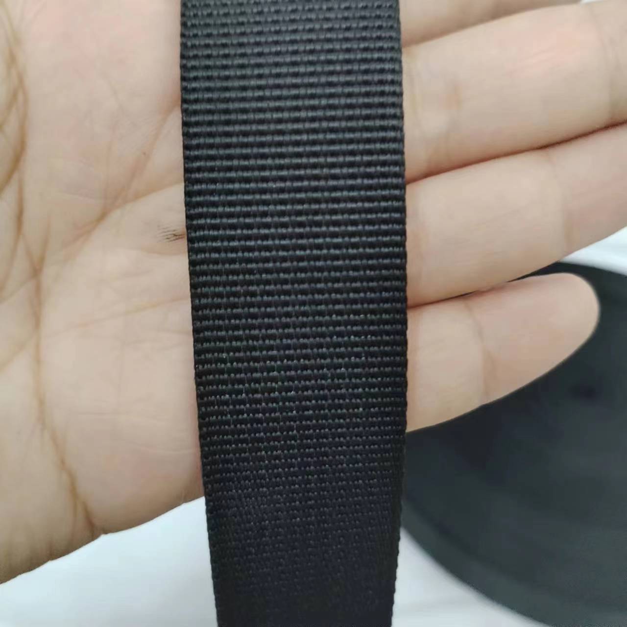 厂家供应2.5 3.8坑带人字纹黑色仿尼龙勾带密纹各种服装箱包织带