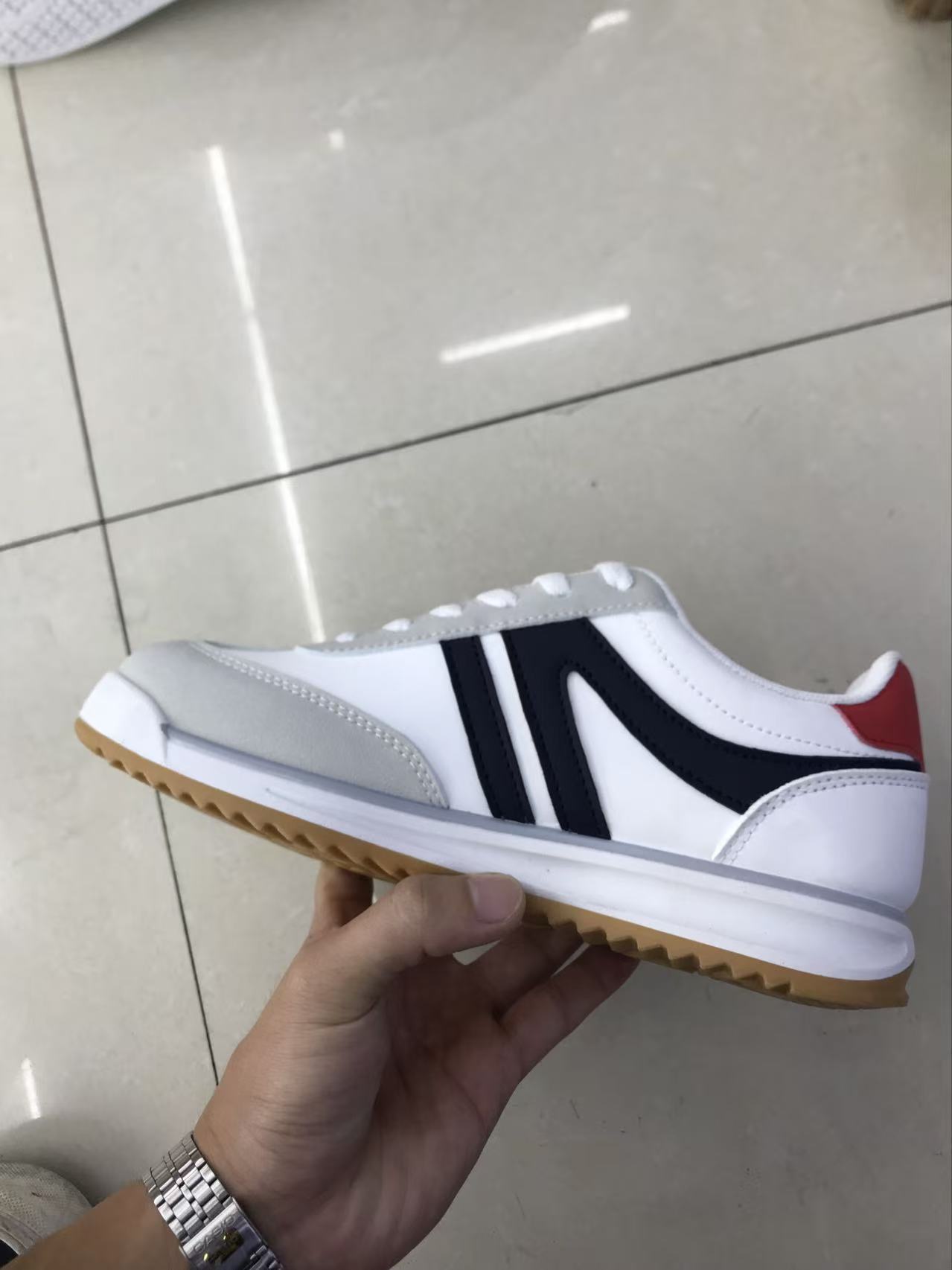 New men's summer fashion casual running shoes Application Scenario