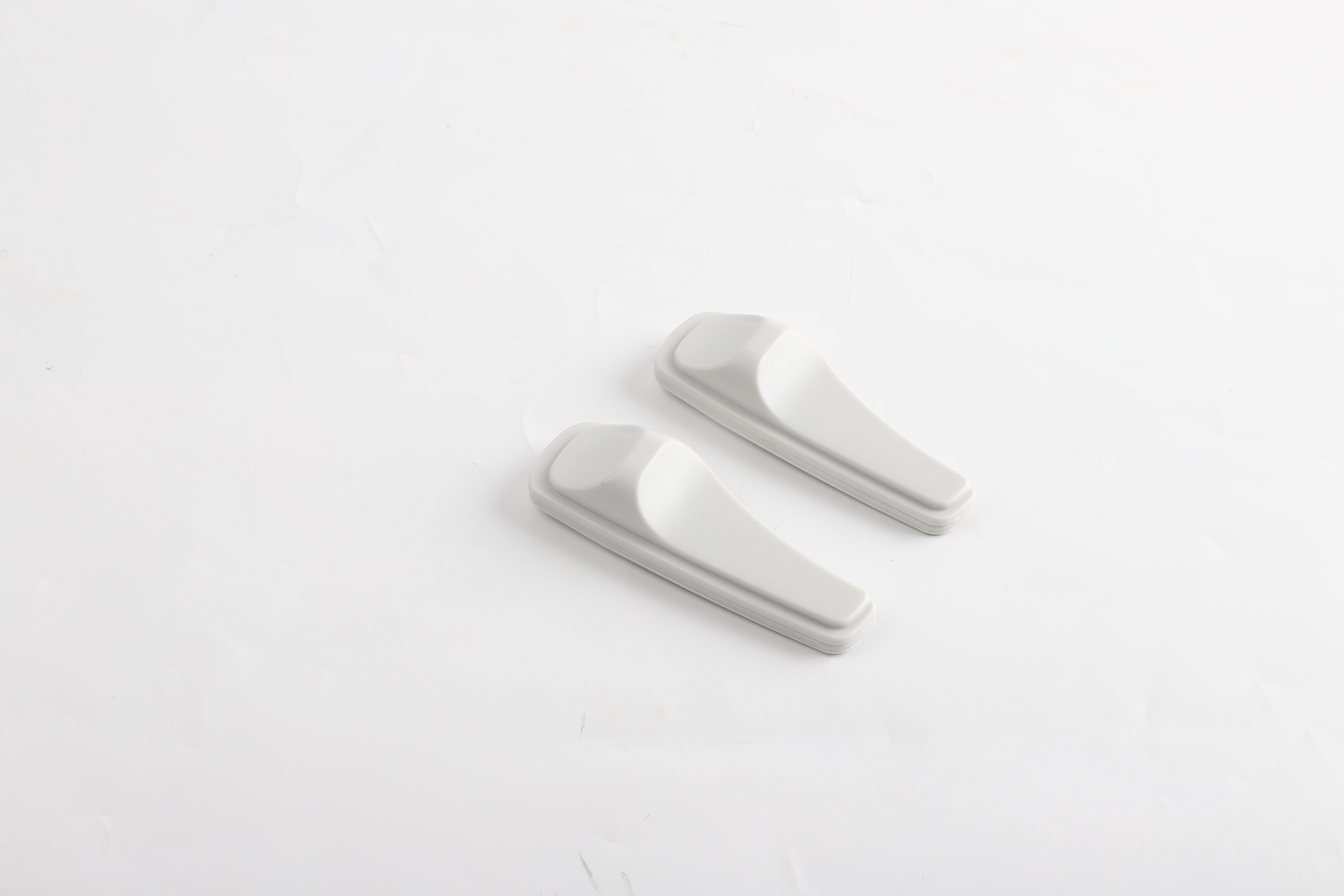 Shoe-shaped anti-theft buckles, supermarket anti-theft buckles, clothing anti-theft magnetic buckles, shopping mall anti-theft radio frequency sound magnetic anti-theft buckles details Picture