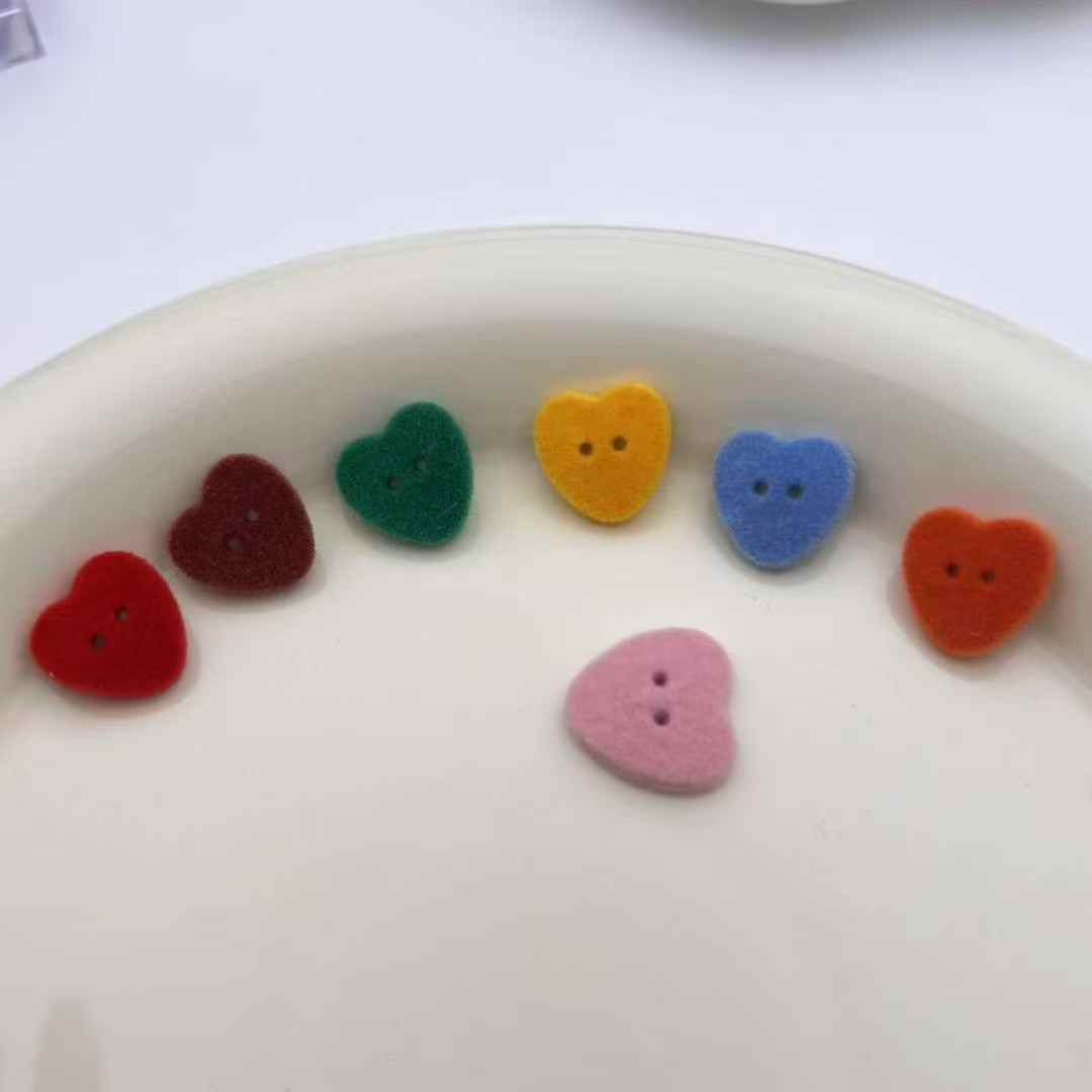 厂家直销diy发饰头绳配饰服装扣子辅料批发