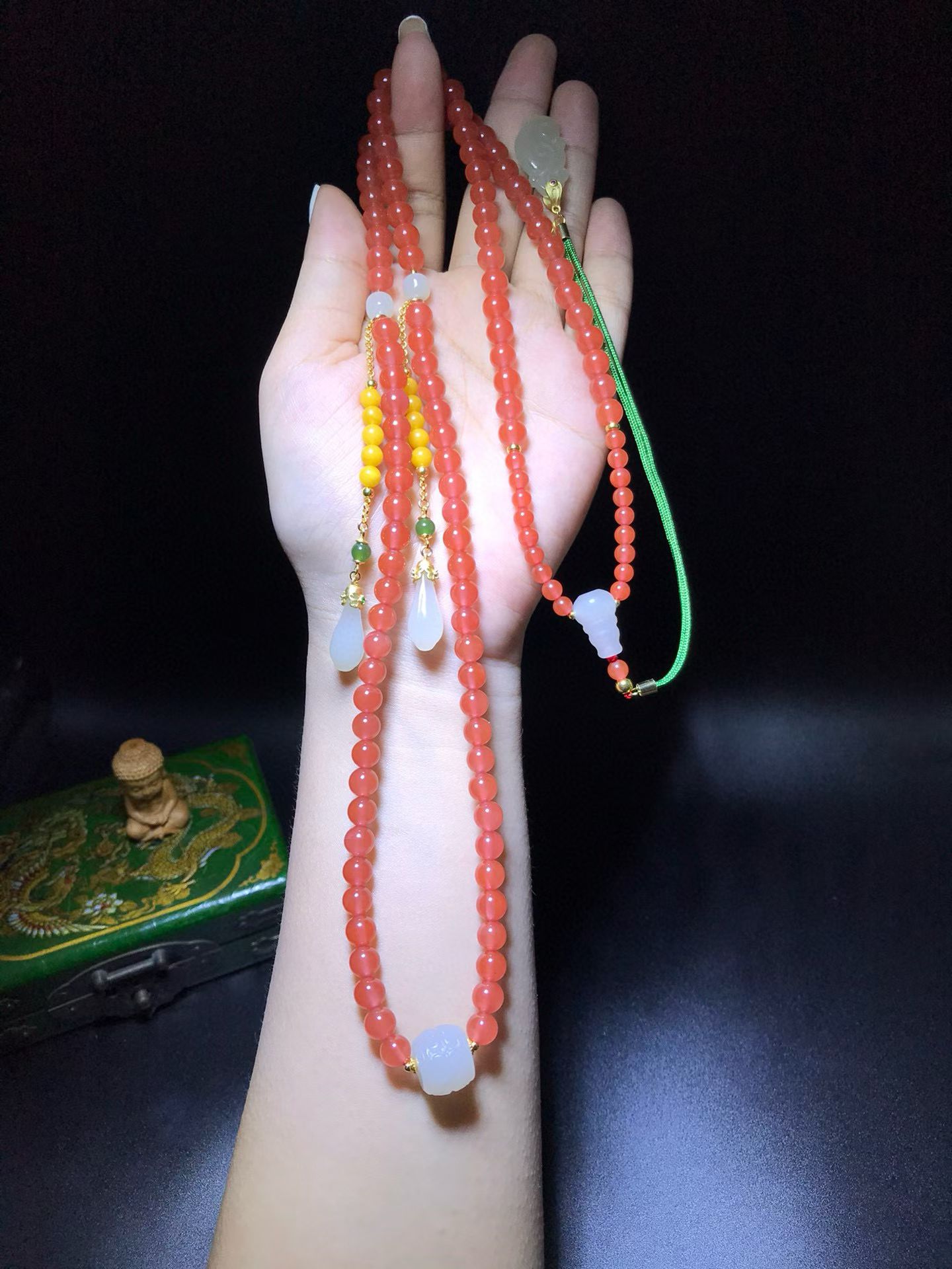 道毅珠宝宝山南红冰红6.5-7mm108朝珠佛珠多用款手串项链南红搭配白玉玉兰花925银禅意新中式项链详情图3