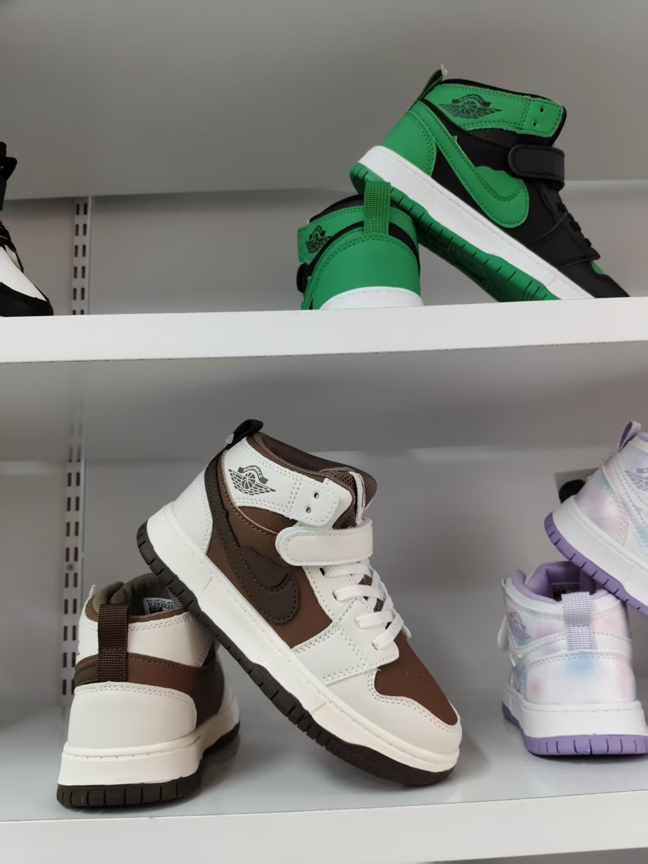 High-top board shoes for both men and women, sporty, fashionable, comfortable, trendy, versatile, casual. Sizes 28-37. Welcome to purchase and customize detail image 8