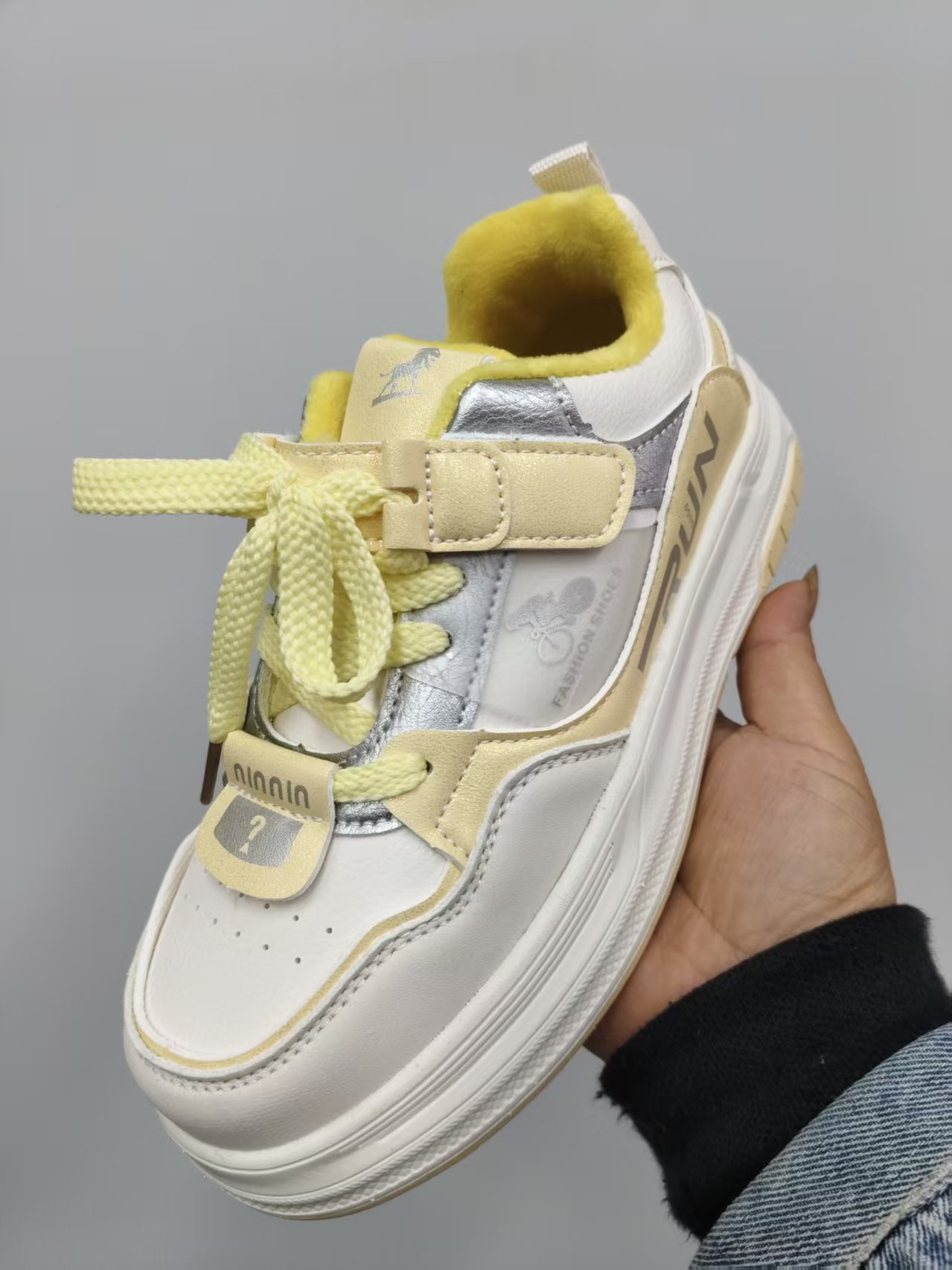 25年最新款式，时尚，潮流，百搭，舒适，保暖，号码23—37，童鞋男童秋季潮流产品图