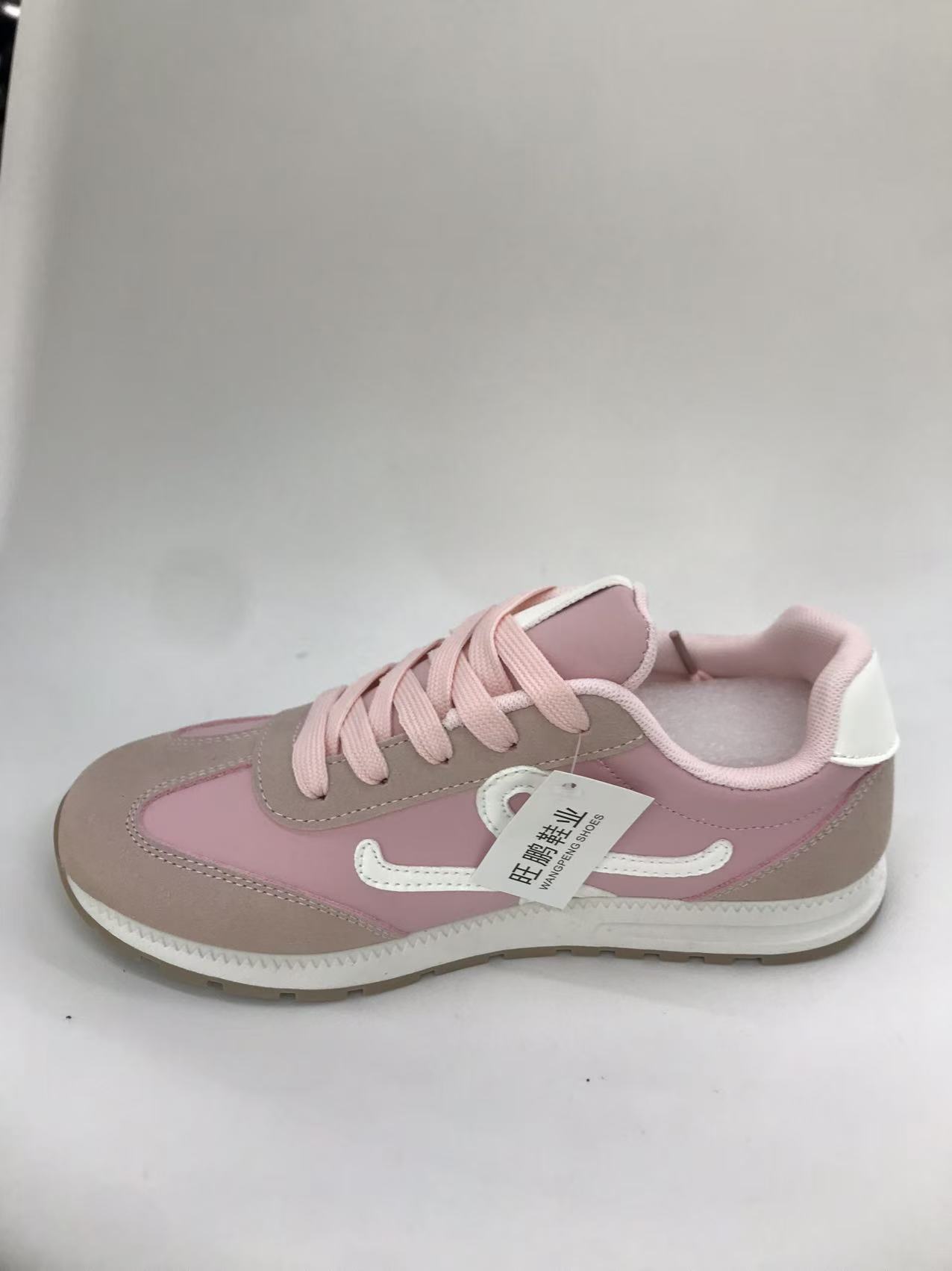 Women's casual board shoes, women's shoes and sports shoes are breathable, comfortable, versatile and trendy Application Scenario