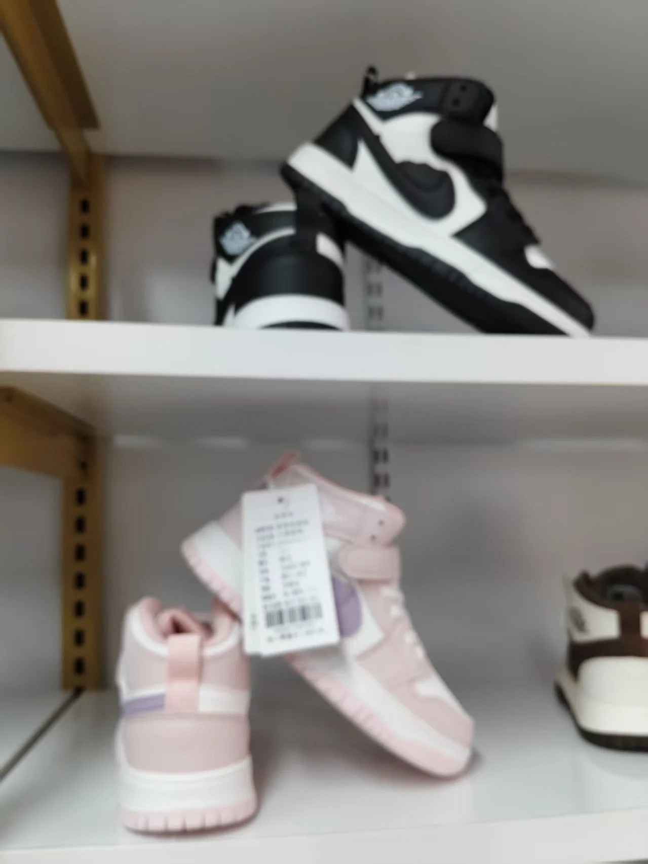 High-top board shoes for both men and women, sporty, fashionable, comfortable, trendy, versatile, casual. Sizes 28-37. Welcome to purchase and customize detail image 9