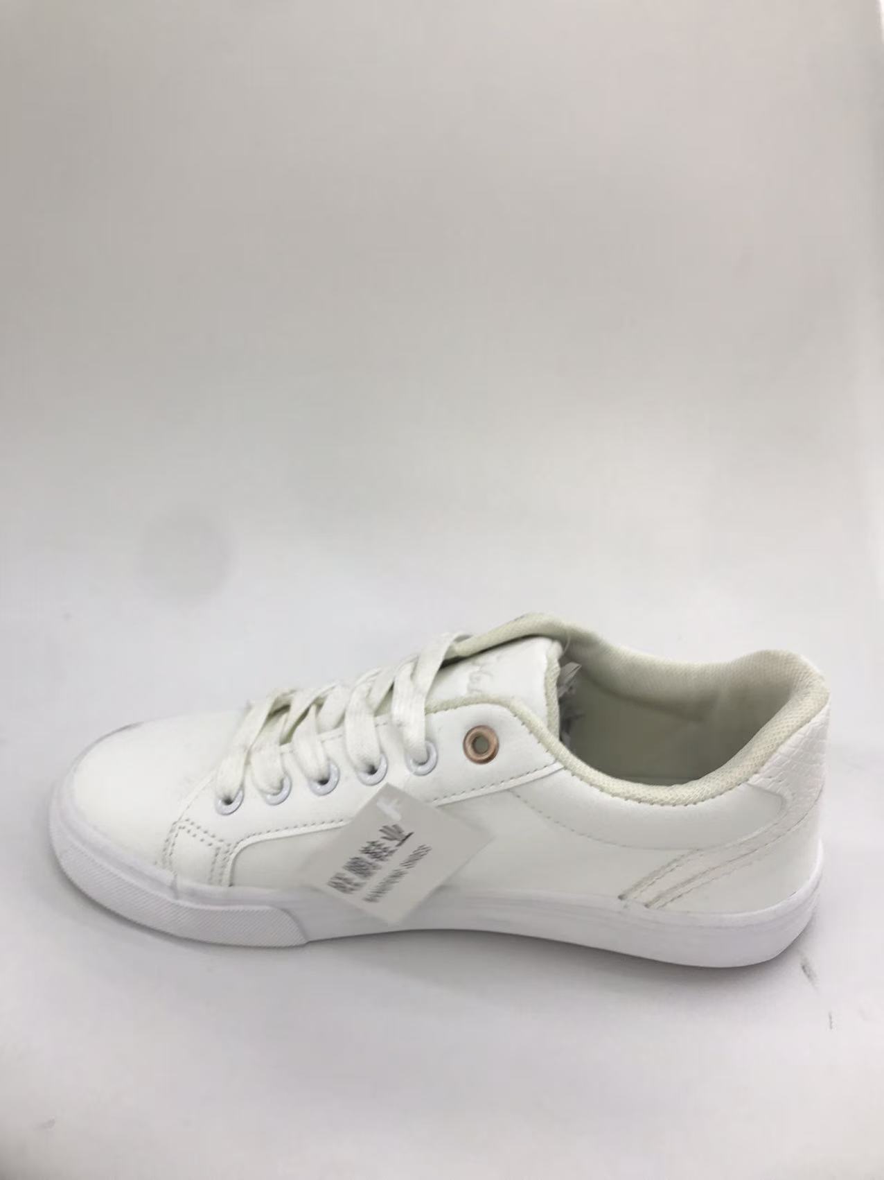 Women's sneakers and sports shoes are comfortable, versatile and trendy Application Scenario