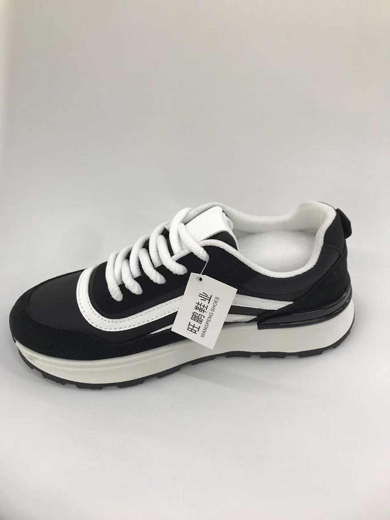 Casual board men's sports shoes are breathable, comfortable and versatile Application Scenario