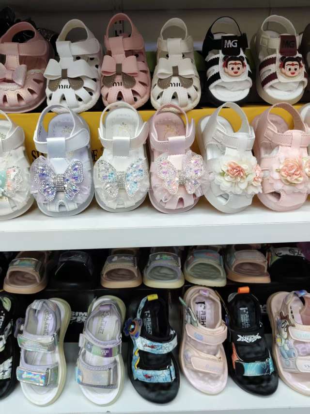 Baby's headband sandals series, illuminated, soft sole, soft upper, cartoon pattern, magic buckle, comfortable, fashionable, trendy, versatile and casual, size 15-20 baby walking shoes detail image 13