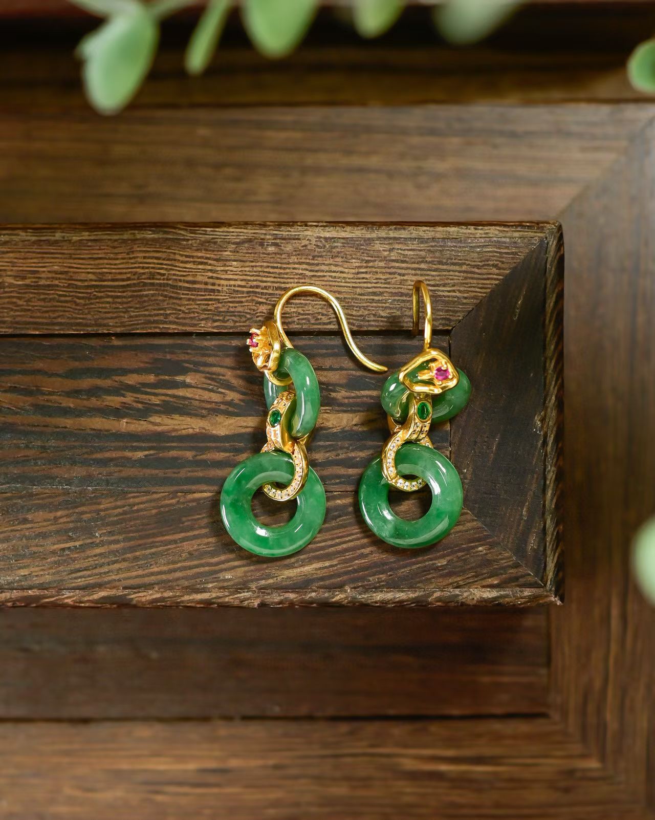 道毅珠宝天然A货翡翠双圈环环相扣925纯银镀金配饰扣子可打开一饰多戴款，总长度4cm产品图