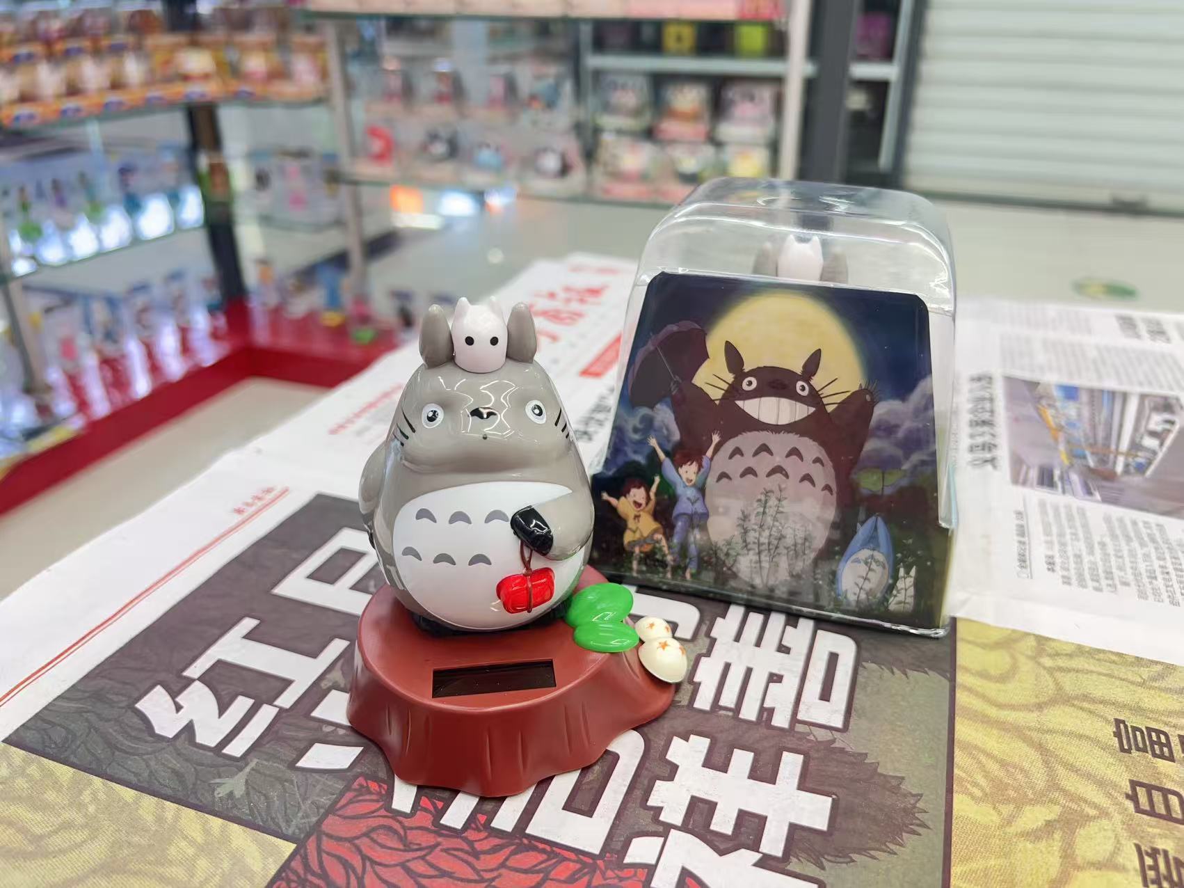 潮玩Q版龙猫卡通宫崎骏公仔太阳能手办玩具车载创意玩具桌面摆件详情4