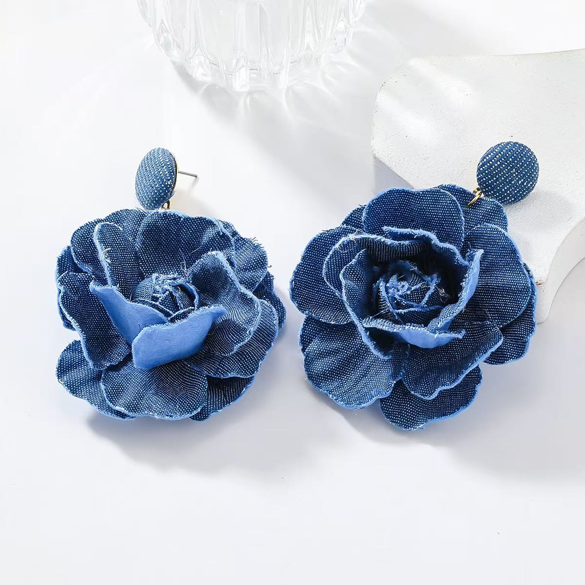 New flower earrings, European and American exaggerated earrings, trendy denim blue rose flower jewelry earrings HD1001 Specification image