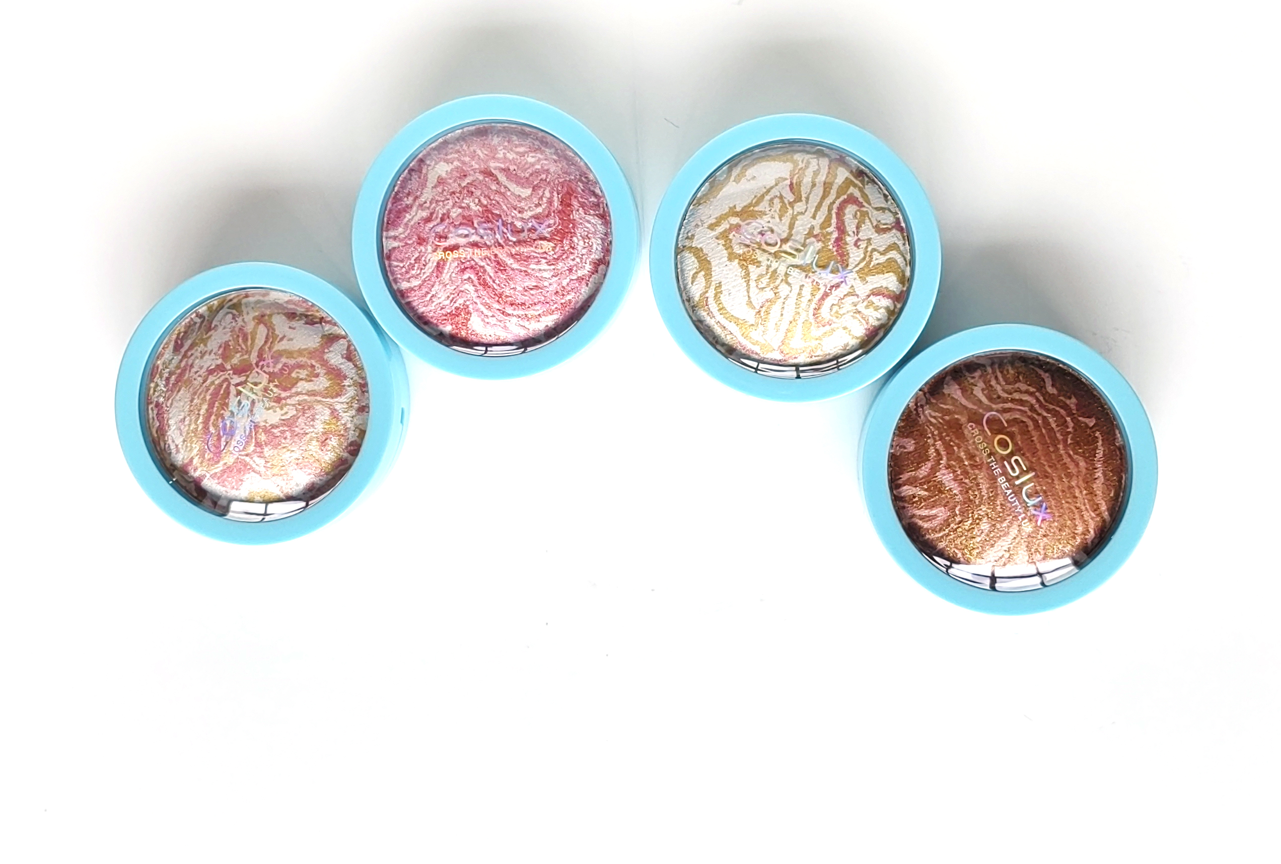 The baking powder makeup, contouring, highlighter blush powder compact and setting powder contains baking contouring and setting powder and baking blush. The powder texture is fine, the amount of powder taken is controllable, and it is light and natural when applied Application Scenario