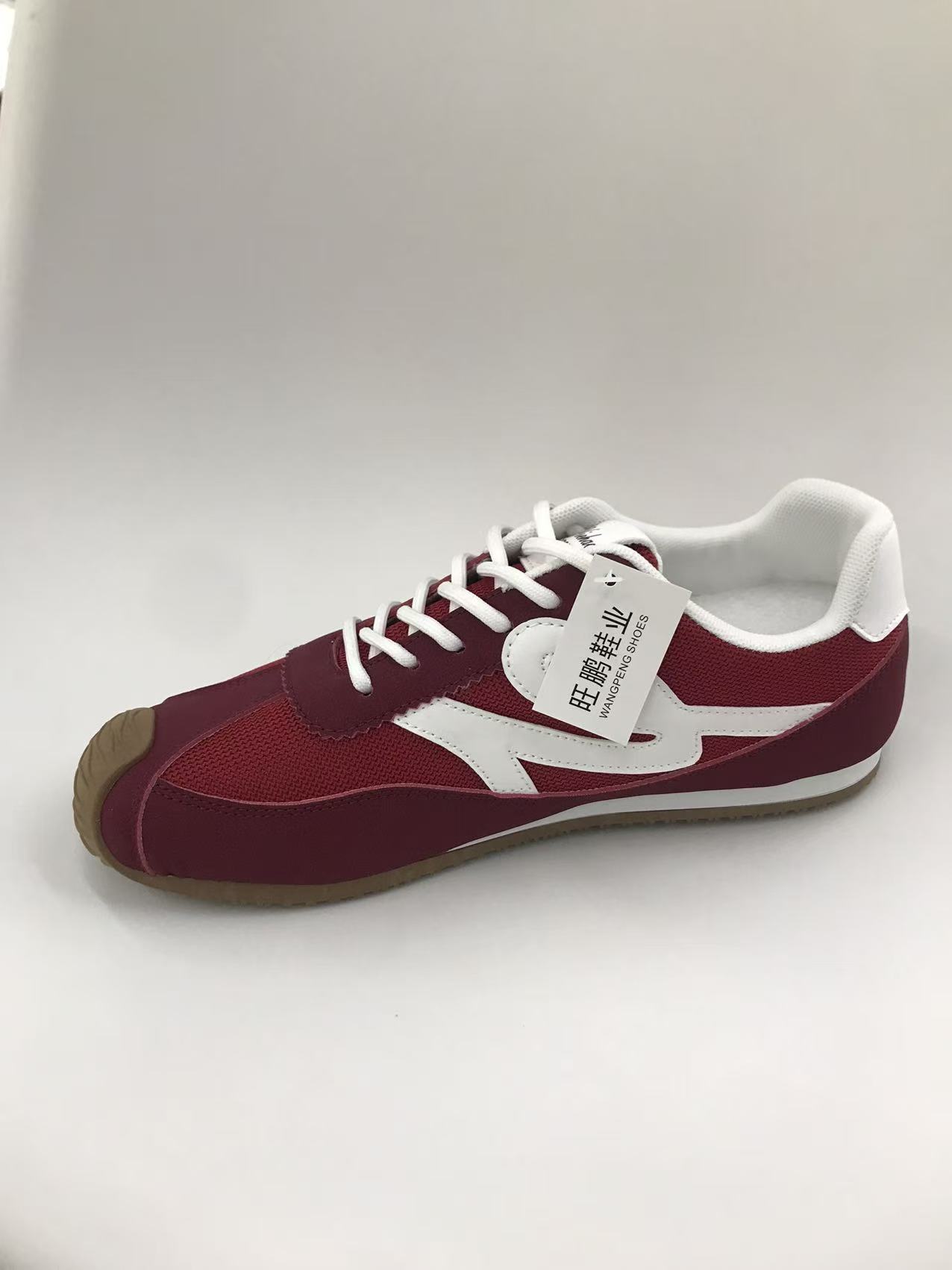 Men's casual sneakers: Comfortable and trendy. Low-top sneakers: Breathable, comfortable and trendy Application Scenario