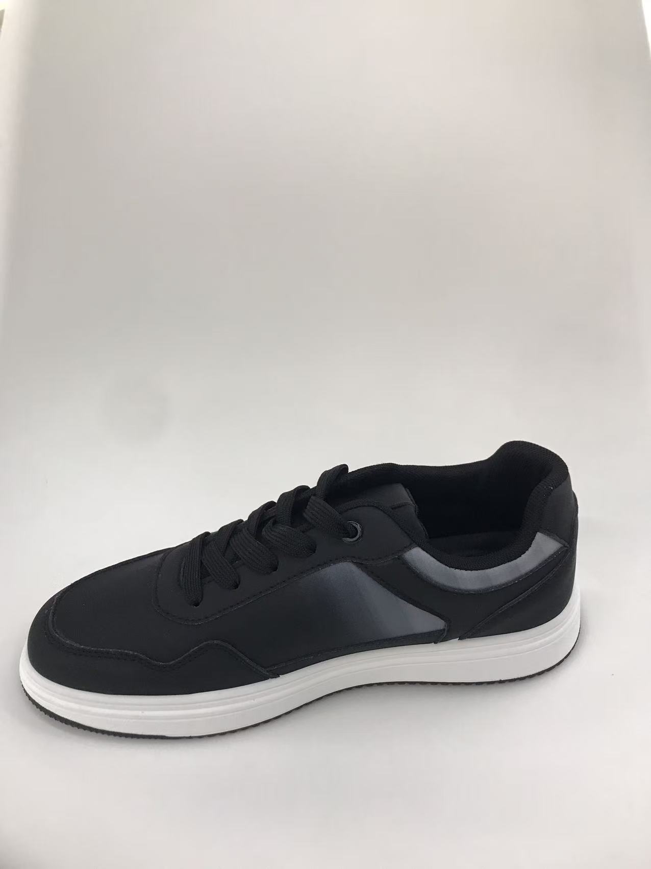 Men's casual sneakers are comfortable and trendy. Low-top sneakers are breathable, comfortable and trendy details Picture
