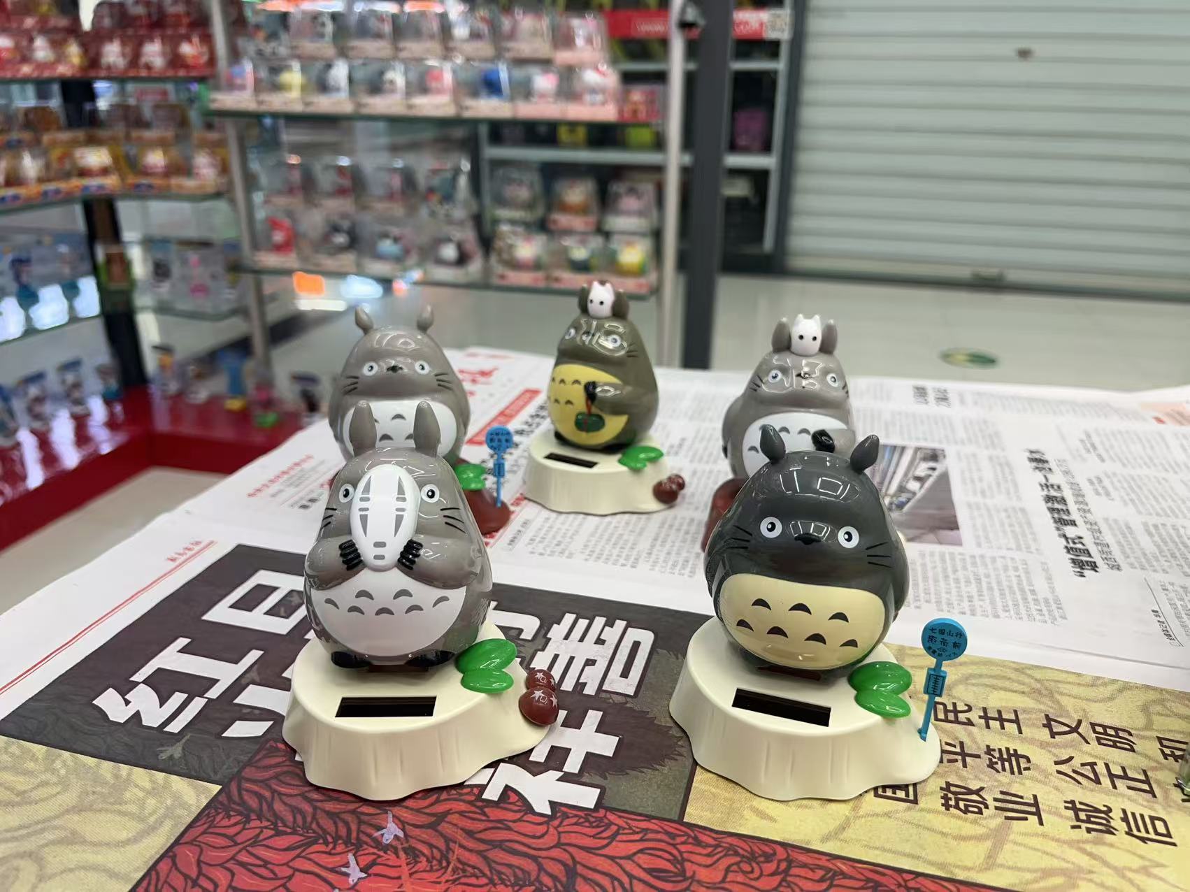 潮玩Q版龙猫卡通宫崎骏公仔太阳能手办玩具车载创意玩具桌面摆件