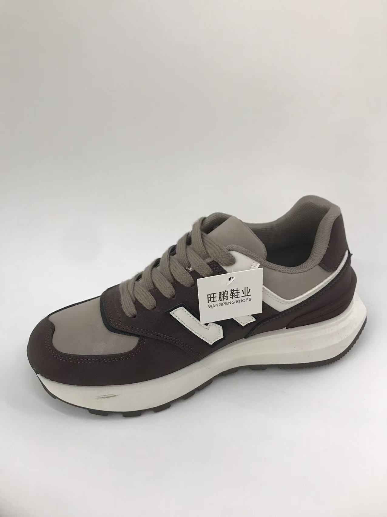 Women's casual, breathable, comfortable and trendy low-top sneakers. Breathable, comfortable and trendy style Application Scenario