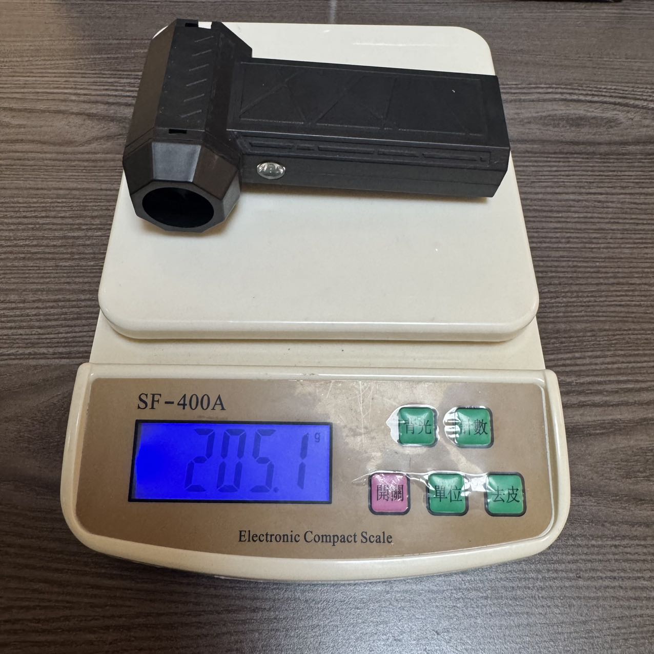 风扇/小风扇/电动风扇/宿舍小风扇/小家电白底实物图