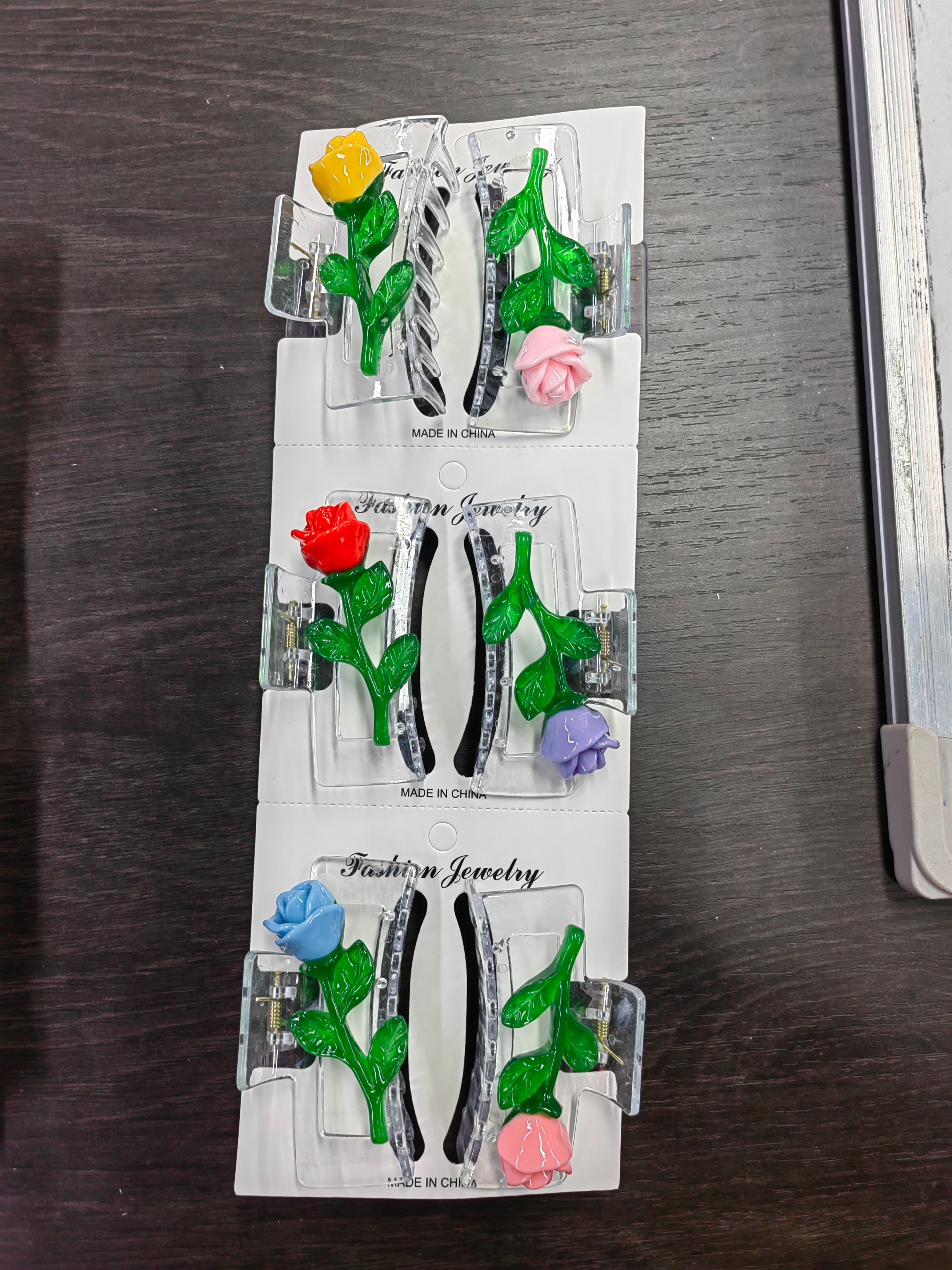 Amazon's best-selling tulip flower cross hairpin, half-tied sweet grab clip, shark clip hair accessory, and ladies' hairpin Application Scenario