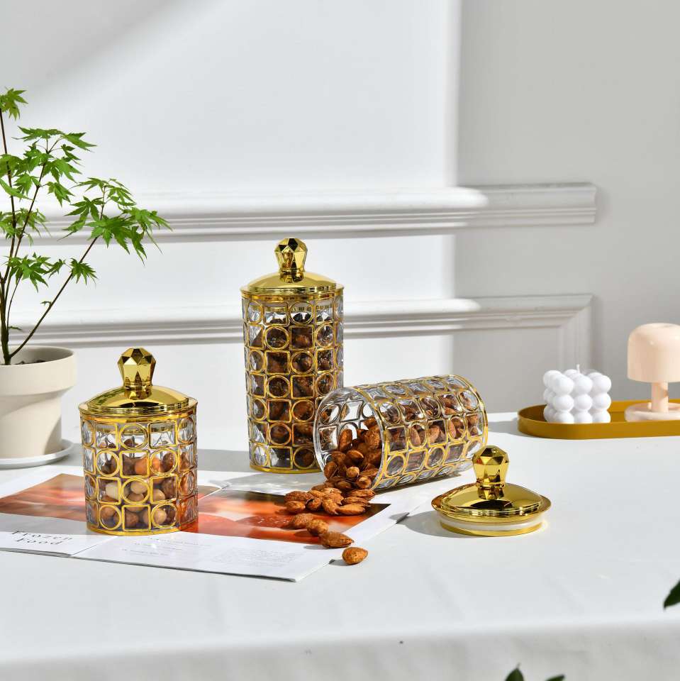 W80-A-1 Kindergarten Learning Candy Organizing small jar Desktop snack storage box Plastic transparent sealed jar with lid Application Scenario