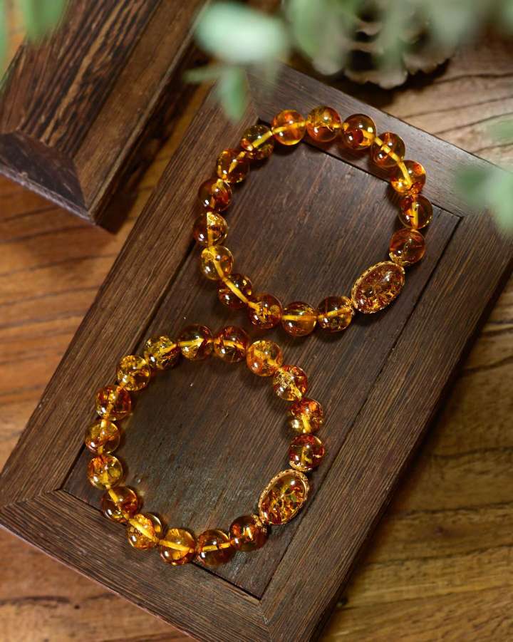 道毅珠宝9mm天然血珀手链金绞蜜配珠搭配天然A货翡翠飘花大肚笑佛吊坠925纯银镀金配饰细节图